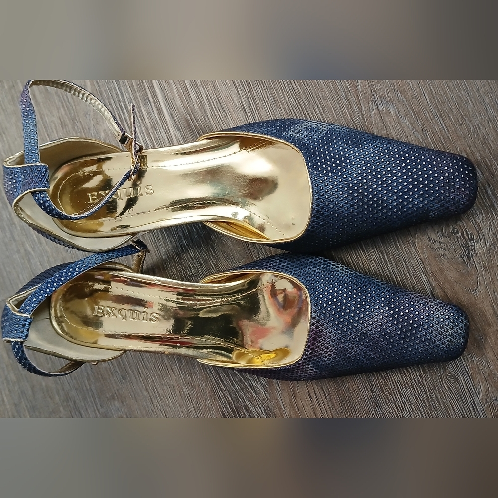 Elegant Blue and Gold Heels with Sophisticated Design